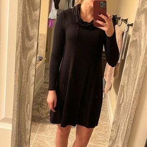 Black long sleeves dress with lose turtle neck